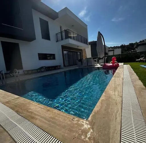 Private Pool Villa For Daily Rent In Kusadasi