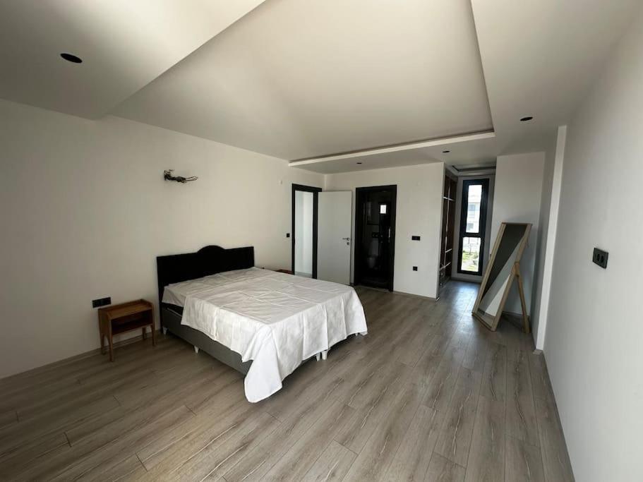 Private Pool For Daily Rent In Villa Kuşadası