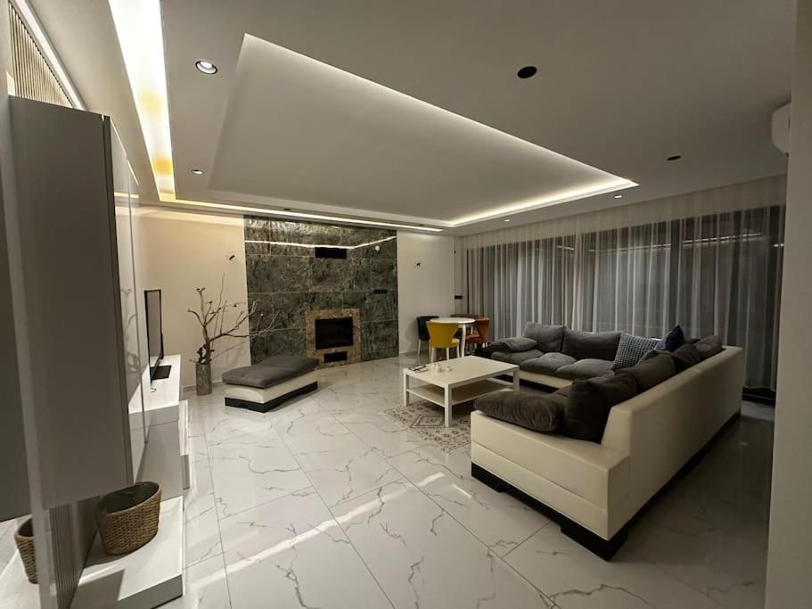 Private Pool For Daily Rent In